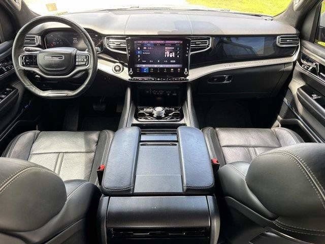 Used 2022 Jeep Grand Wagoneer Series II AWD/4WD image 28