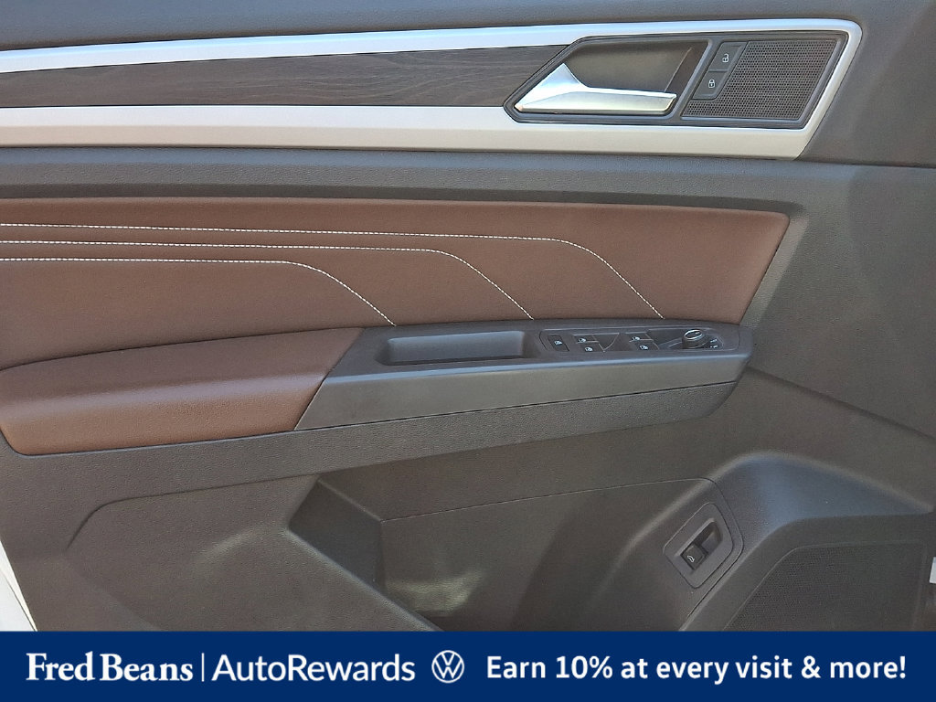Certified 2023 Volkswagen Atlas SE w/ Black Wheel Package AWD/4WD image 18