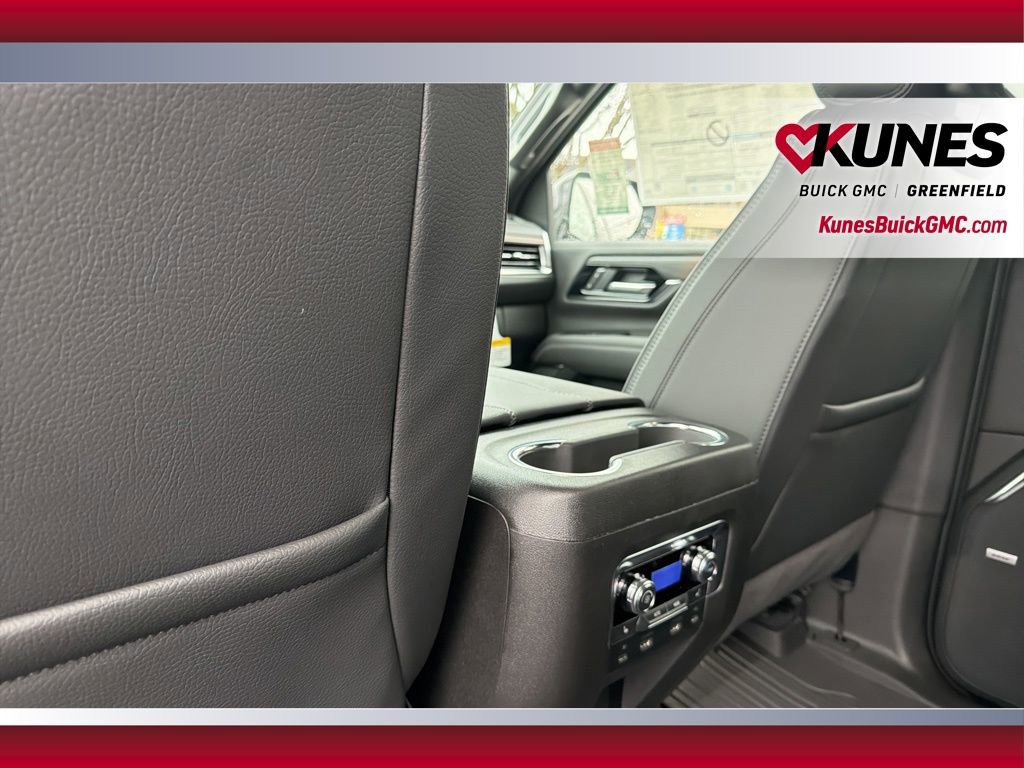 New 2026 GMC Yukon XL Denali w/ Denali Reserve Package image 38