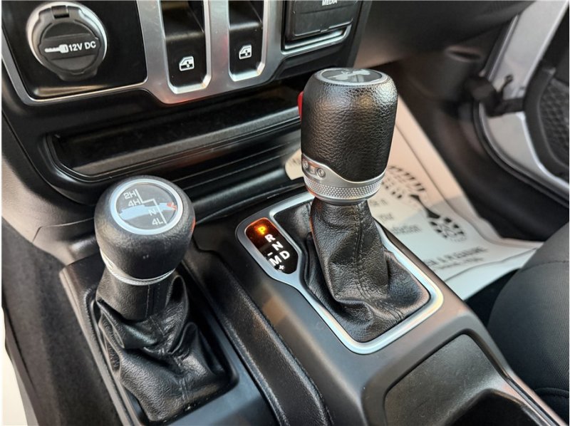 Used 2020 Jeep Wrangler Sport image 36