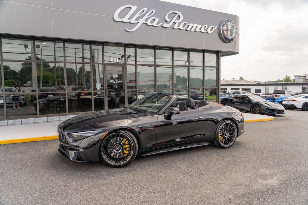Used 2023 Mercedes-Benz SL 63 AMG 4MATIC w/ Driver Assistance Package image 2