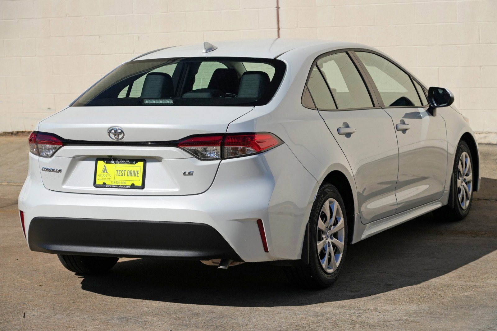 Used 2025 Toyota Corolla LE FWD image 48