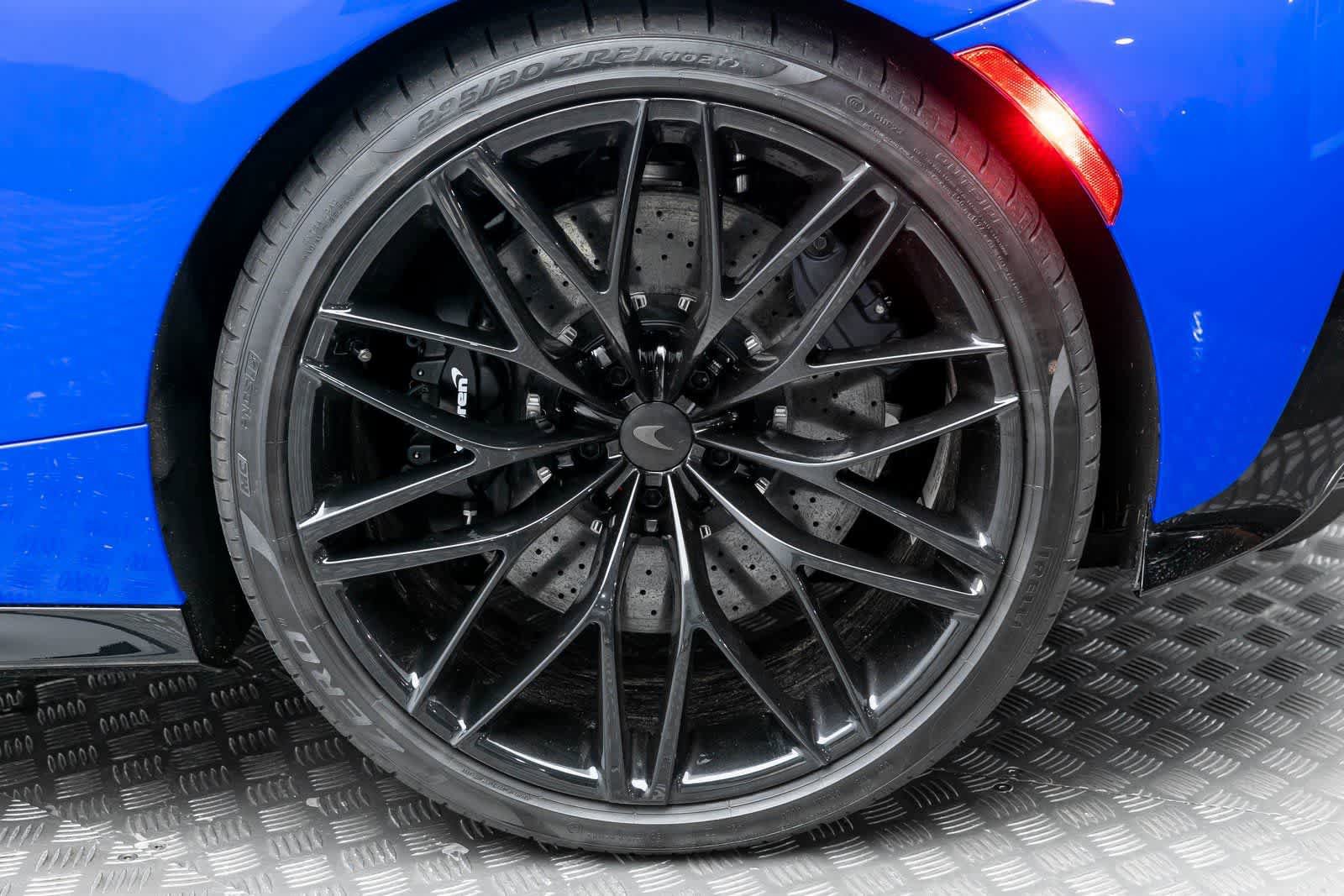 New 2025 McLaren GTS RWD image 37