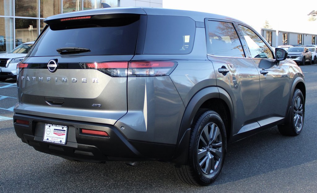 Certified 2024 Nissan Pathfinder S image 6