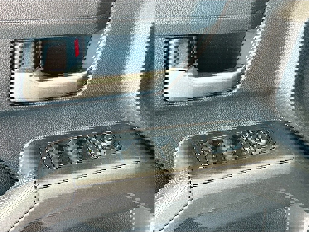 New 2025 Toyota Tacoma TRD Sport image 18