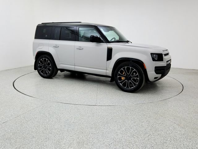 New 2026 Land Rover Defender 110 OCTA AWD/4WD image 3