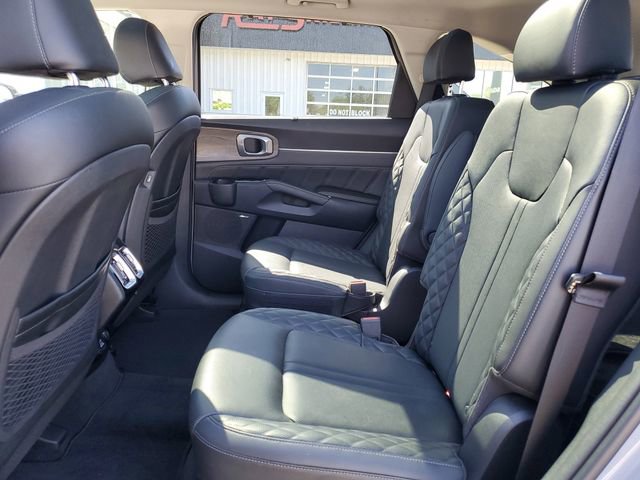 Used 2023 Kia Sorento SX Prestige AWD/4WD image 16