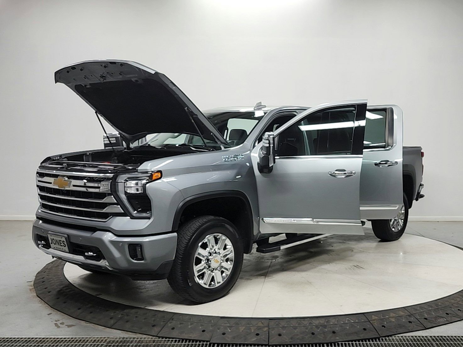 Used 2024 Chevrolet Silverado 2500 High Country w/ Technology Package image 11