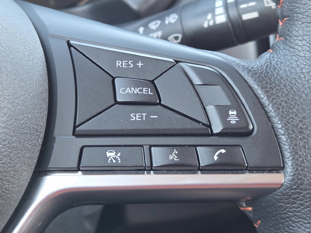 Used 2021 Nissan Kicks SR w/ SR Premium Package FWD image 12