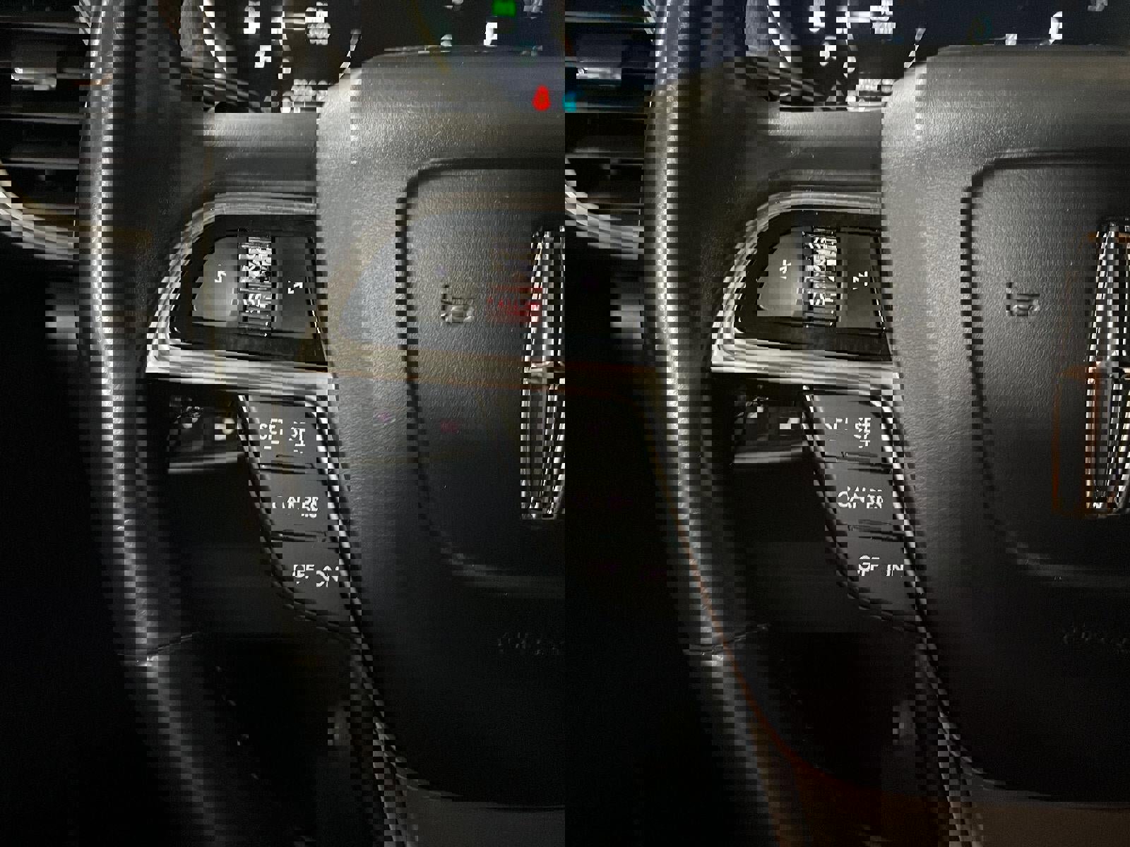 Used 2020 Lincoln Nautilus Standard w/ Equipment Group 101A image 18