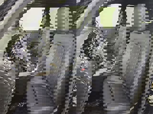 Used 2025 Mercedes-Benz GLB 250 GLB 250 image 16