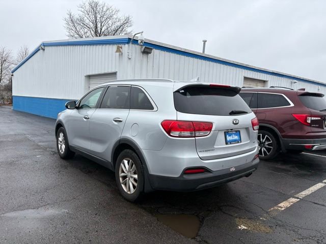 Used 2018 Kia Sorento LX image 4