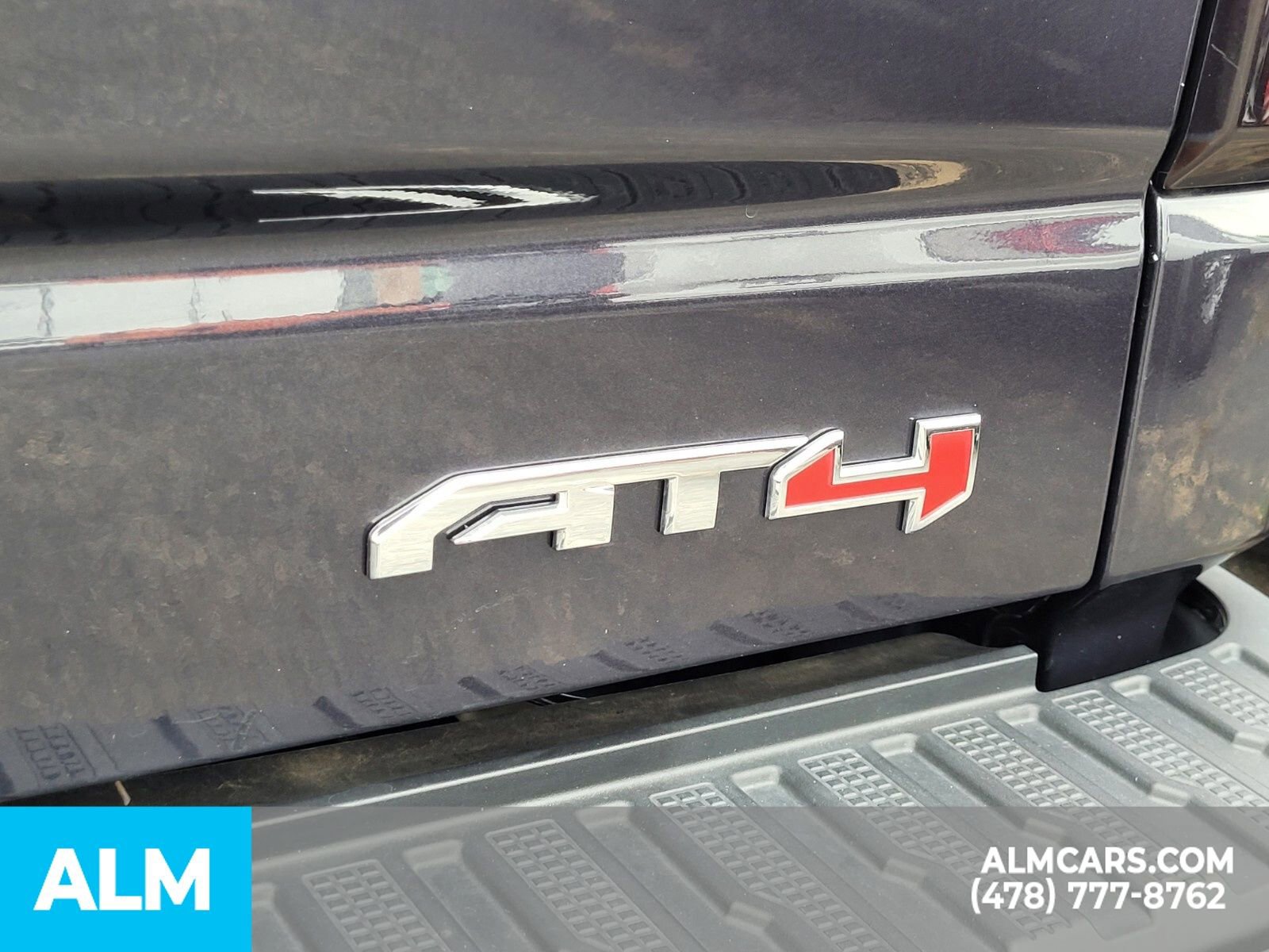 Used 2024 GMC Sierra 1500 AT4 image 10