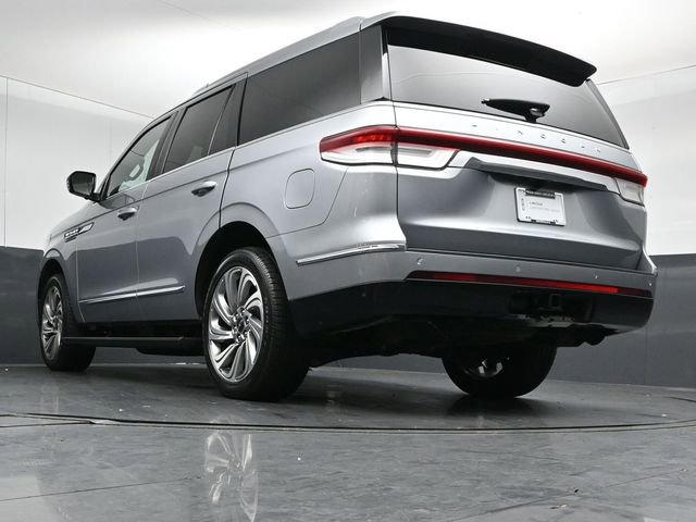 Certified 2023 Lincoln Navigator Reserve AWD/4WD image 44