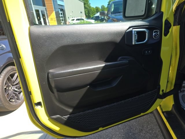 Certified 2024 Jeep Wrangler Unlimited AWD/4WD image 10