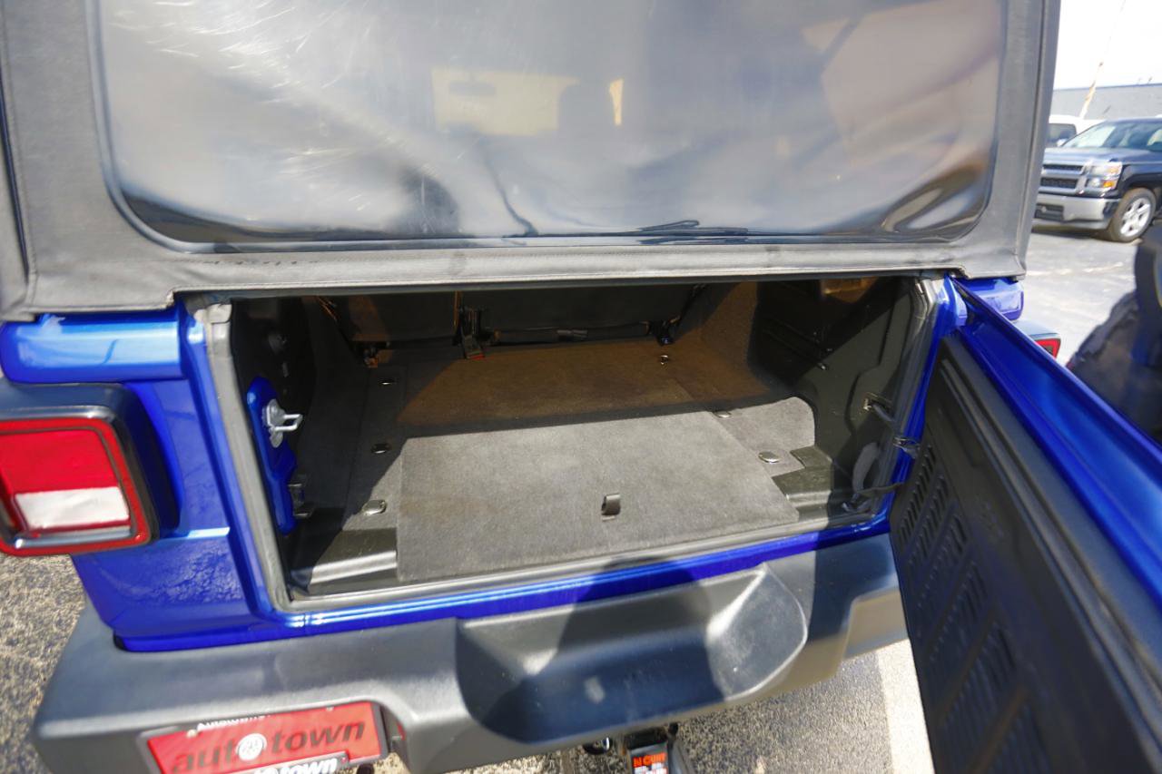 Used 2018 Jeep Wrangler Unlimited Sport image 12