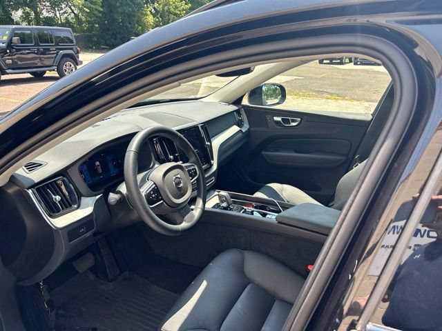 Used 2025 Volvo XC60 B5 Plus w/ Protection Package Premier AWD/4WD image 14