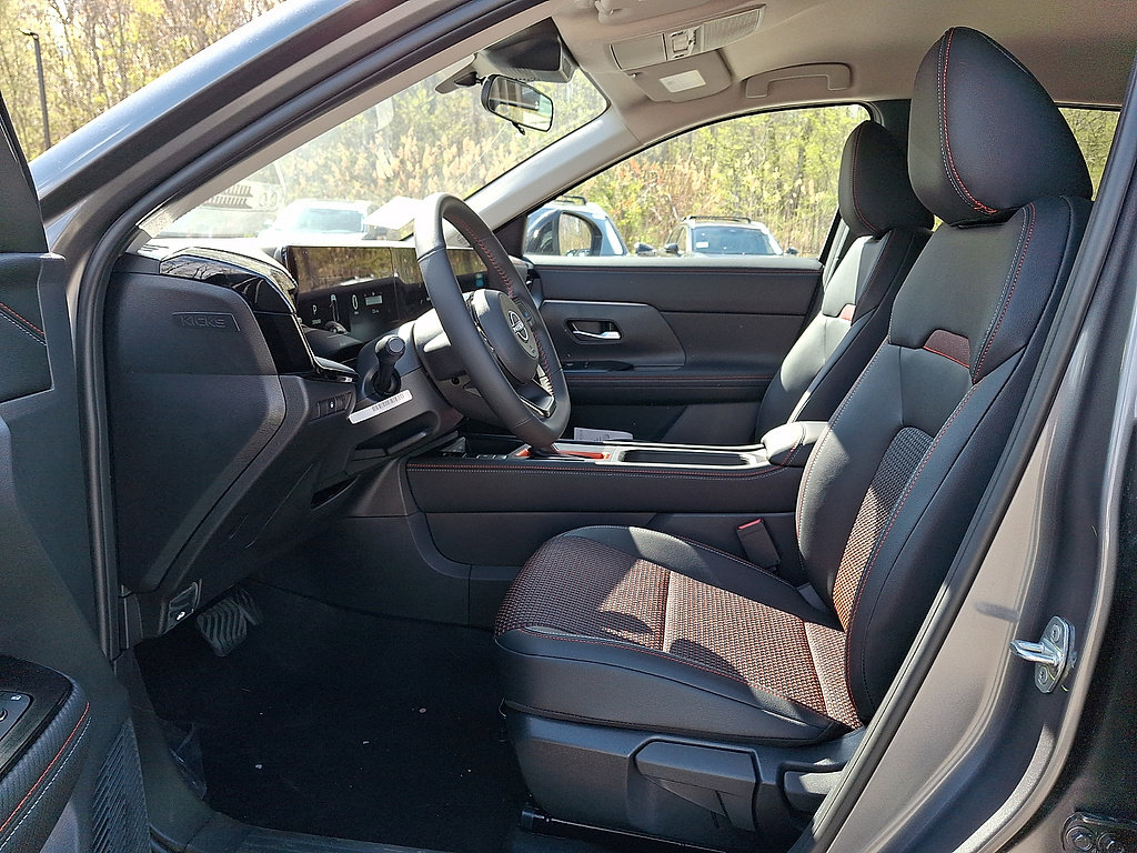 New 2026 Nissan Kicks SR w/ Cold Weather Package AWD/4WD image 6