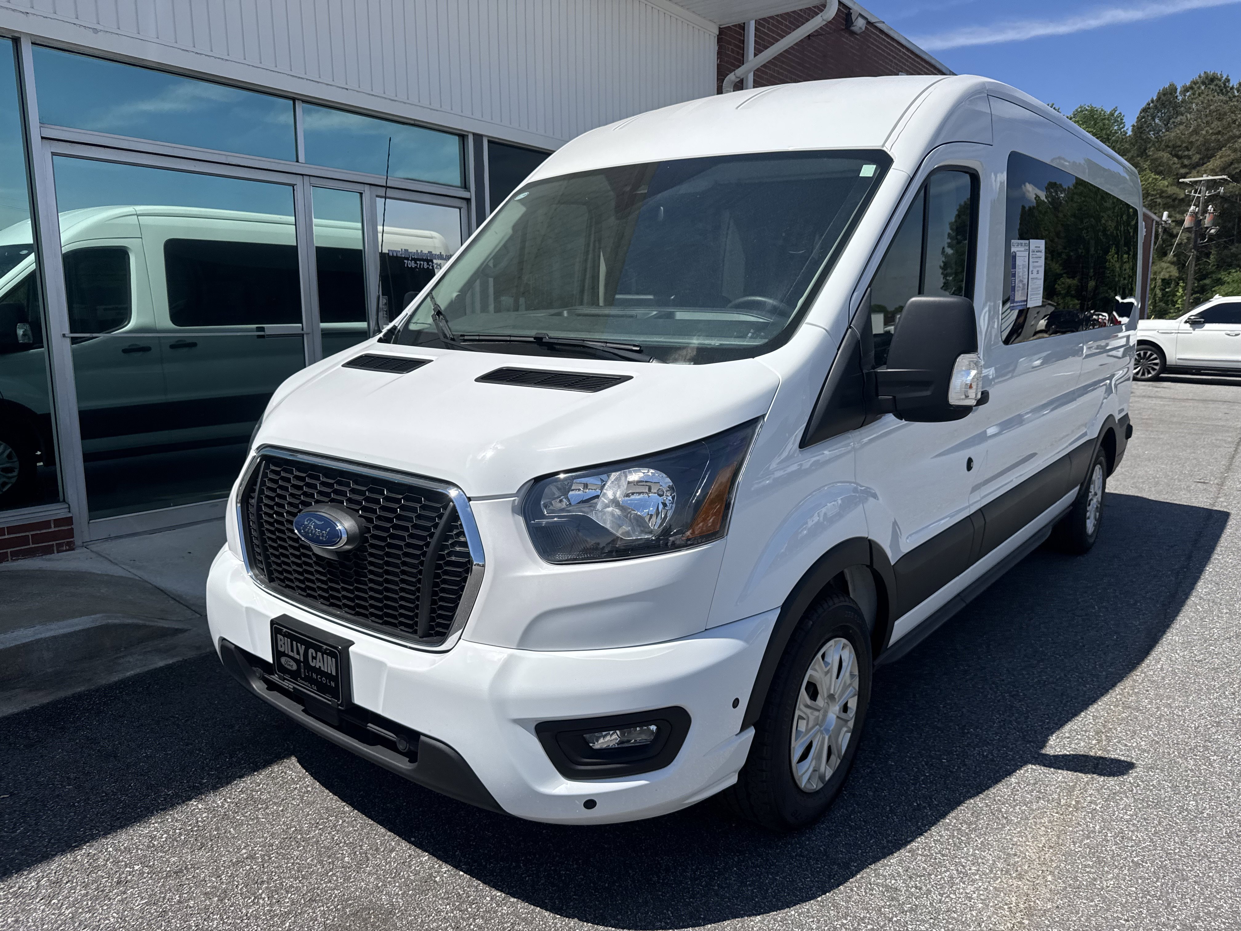Used 2024 Ford Transit 350 XLT RWD image 5