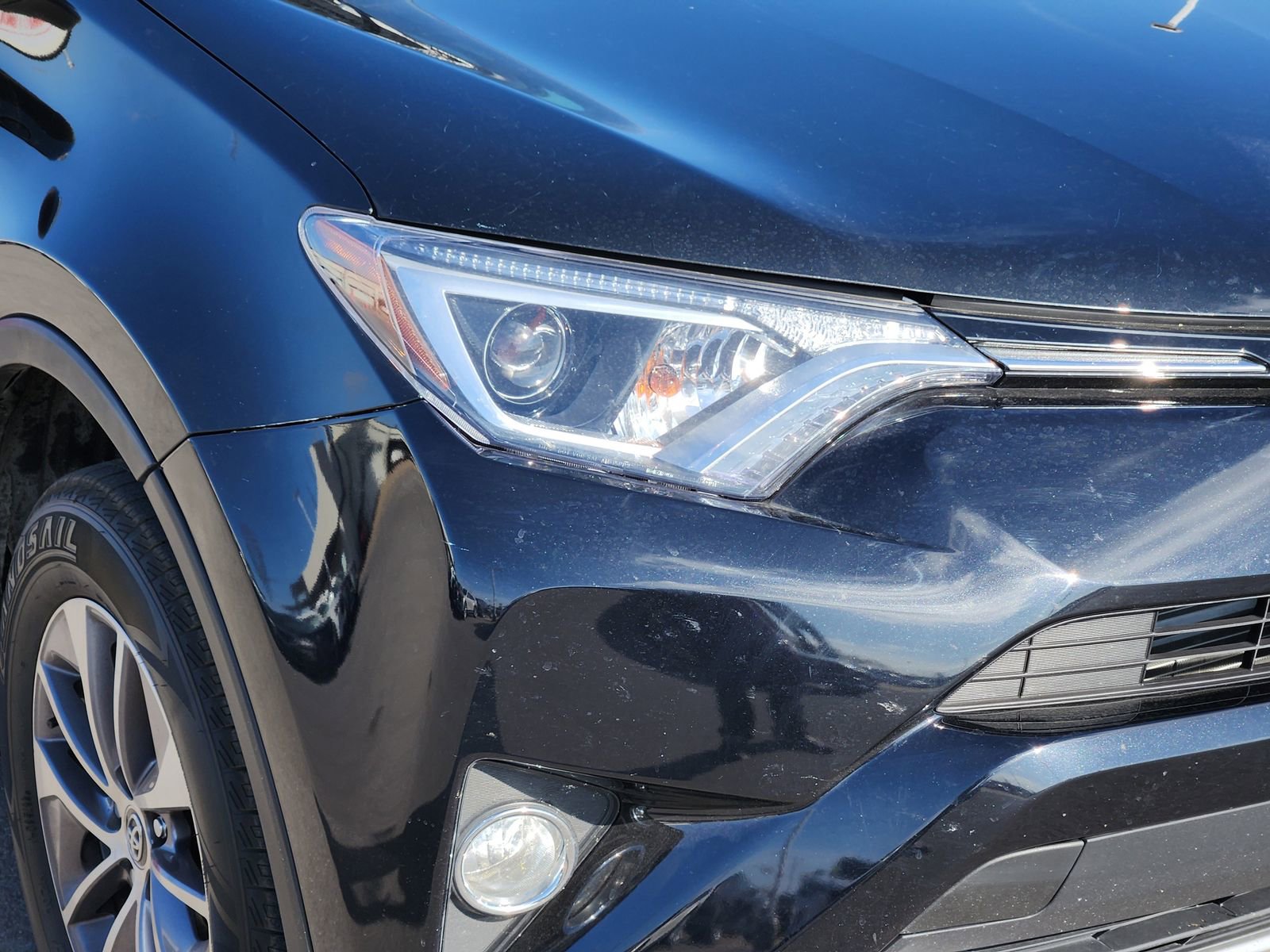 Used 2018 Toyota RAV4 XLE image 10