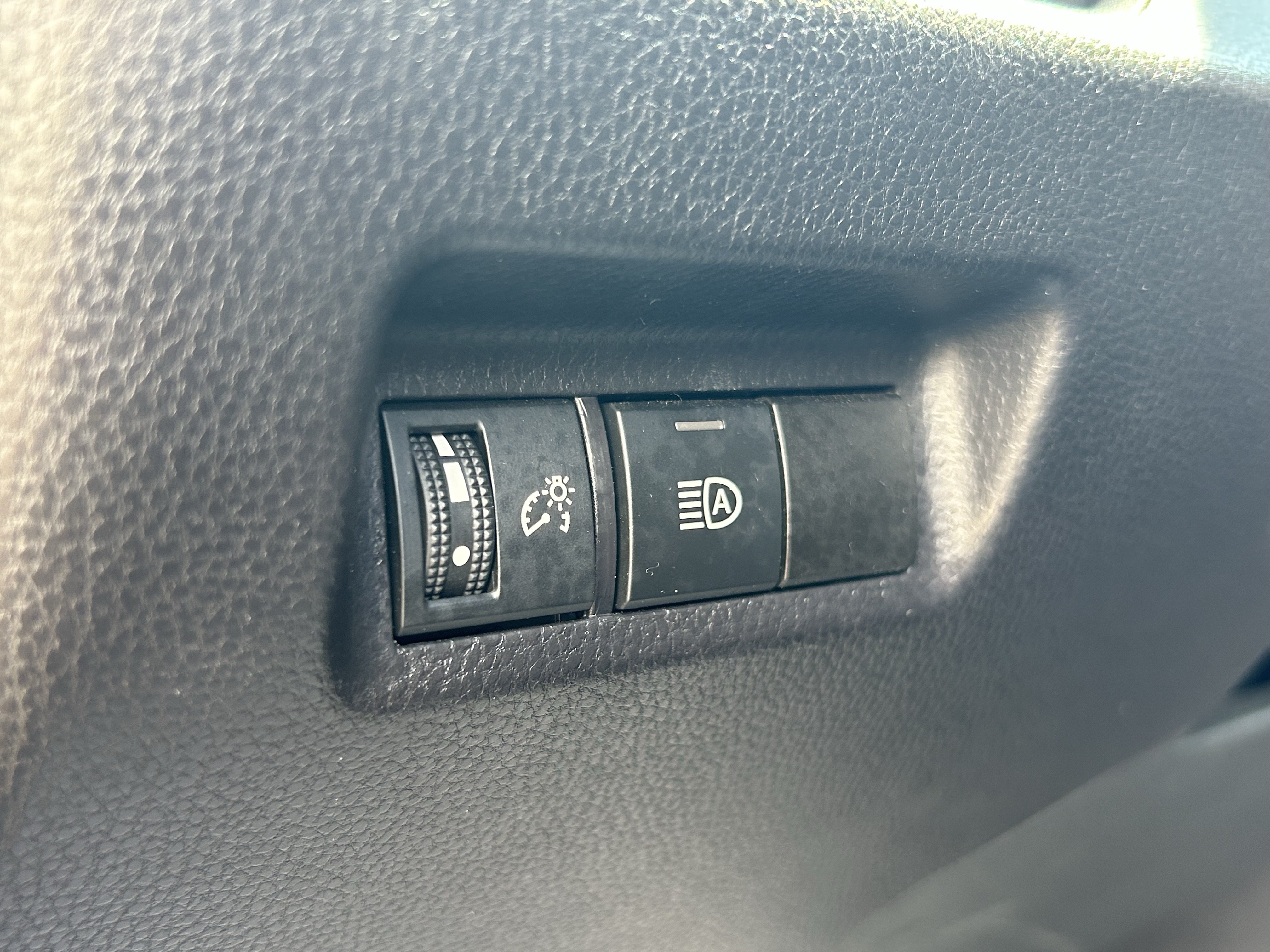 Certified 2025 Toyota RAV4 LE AWD/4WD image 15