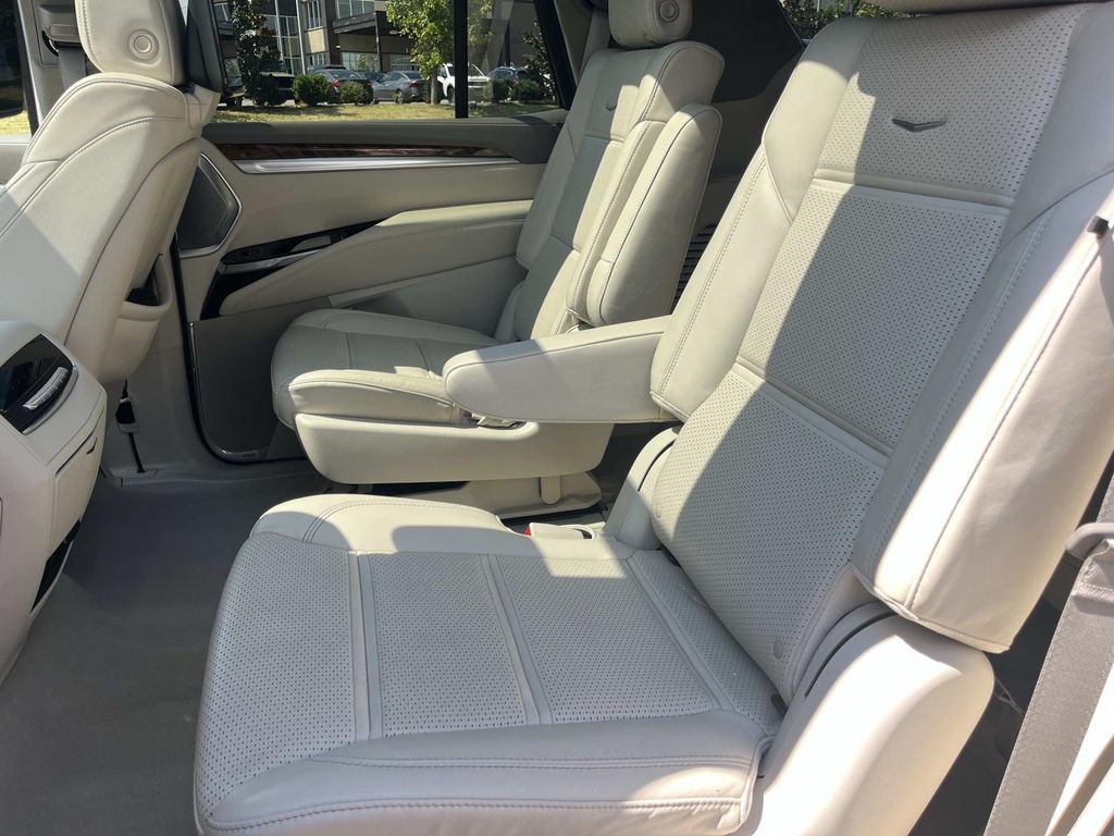 Used 2025 Cadillac Escalade Sport Platinum AWD/4WD image 20