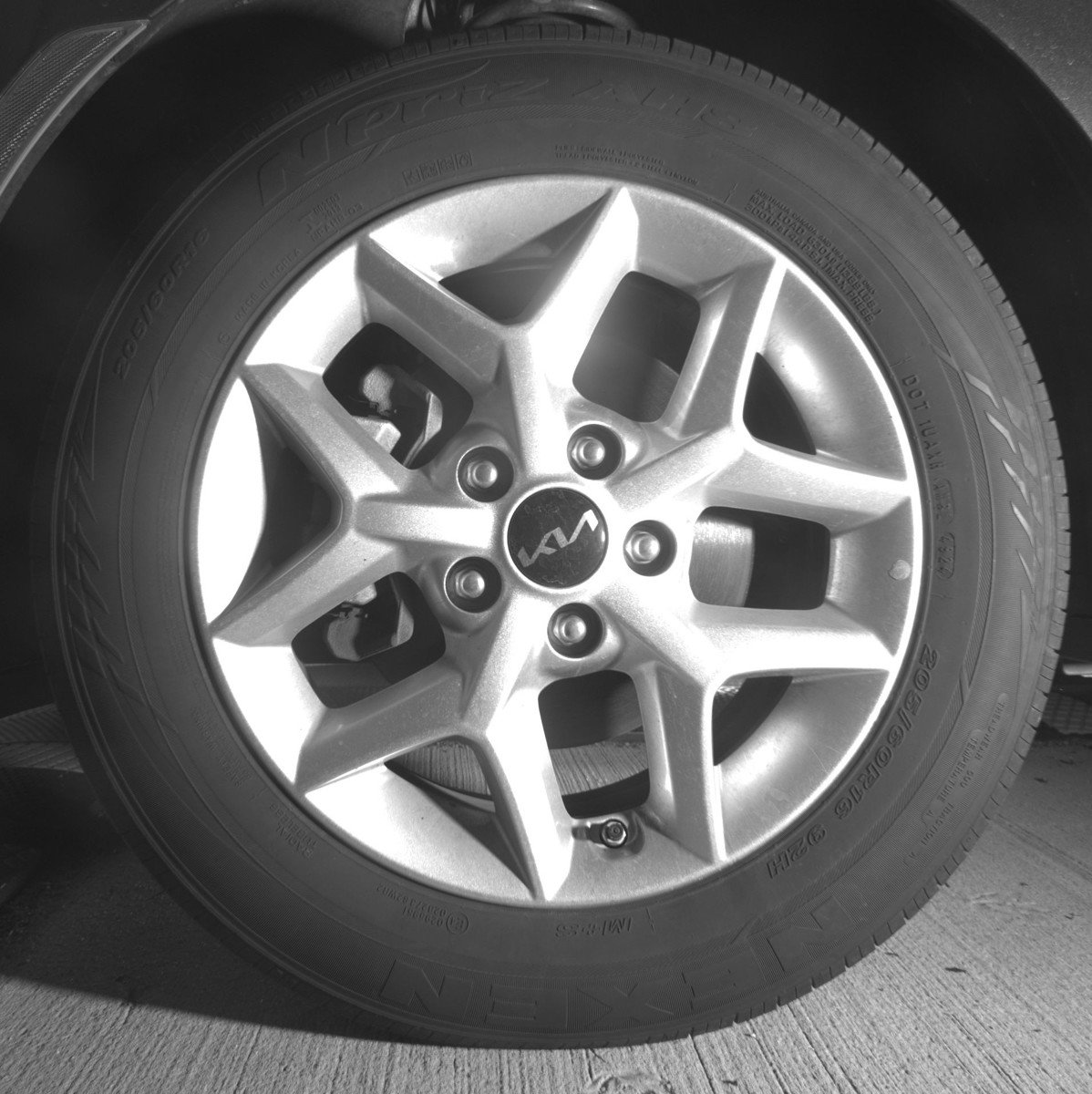 Used 2025 Kia Soul LX w/ LX Technology Package image 12
