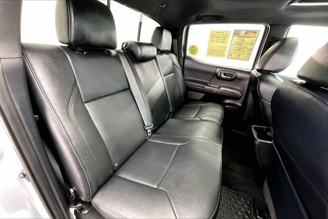 Used 2021 Toyota Tacoma TRD Sport image 19