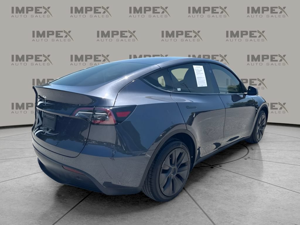 Used 2025 Tesla Model Y Long Range AWD/4WD image 3