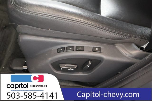 Used 2017 Volvo V60 T5 Premier w/ Convenience Package FWD image 12