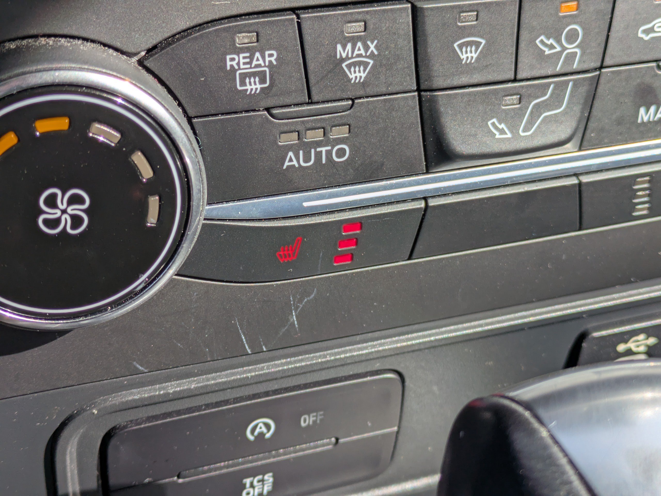 Used 2019 Ford EcoSport SE w/ SE Convenience Package FWD image 27