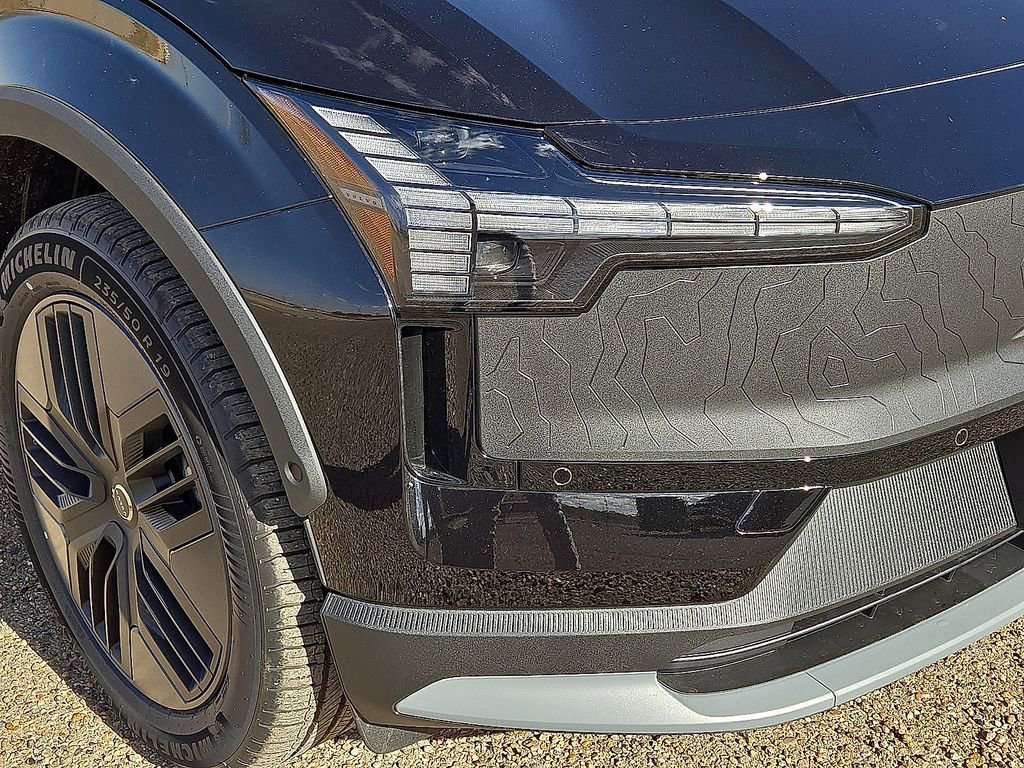 New 2026 Volvo EX30 Cross Country Ultra w/ Protection Package Premier AWD/4WD image 9