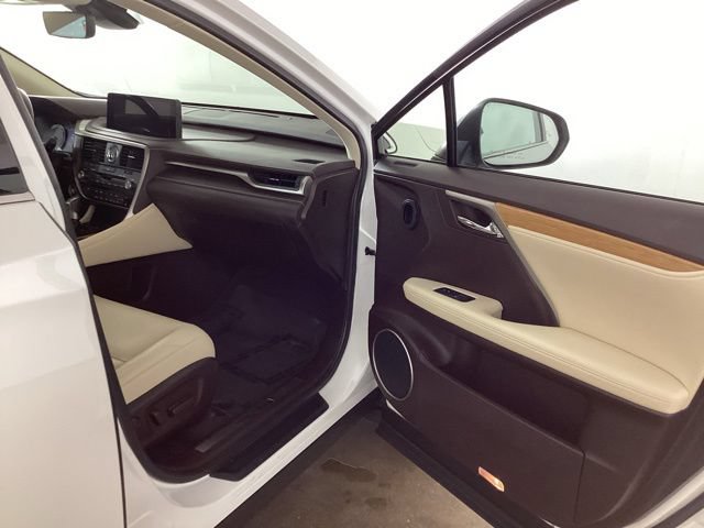 Used 2020 Lexus RX 350L Premium w/ Premium Package AWD/4WD image 17