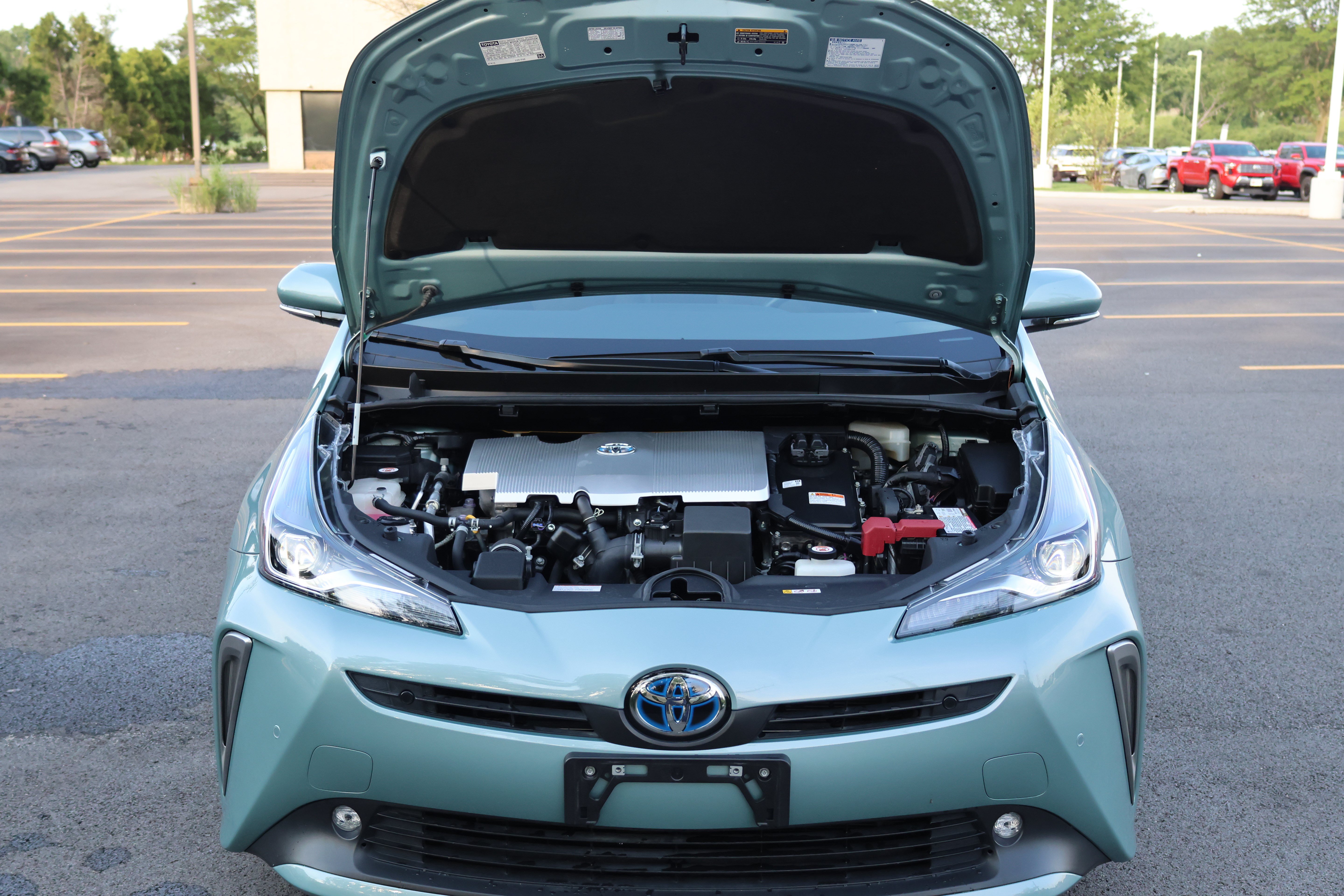 Certified 2020 Toyota Prius XLE AWD/4WD image 12