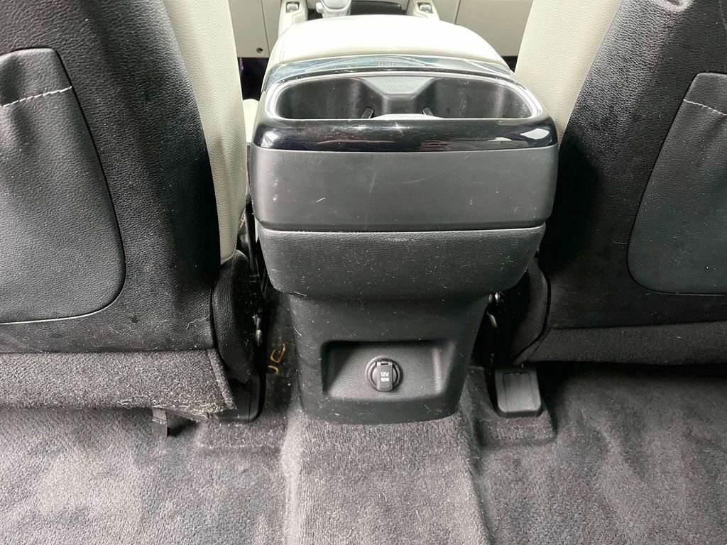 Used 2021 Kia Telluride EX w/ EX Premium Package image 4