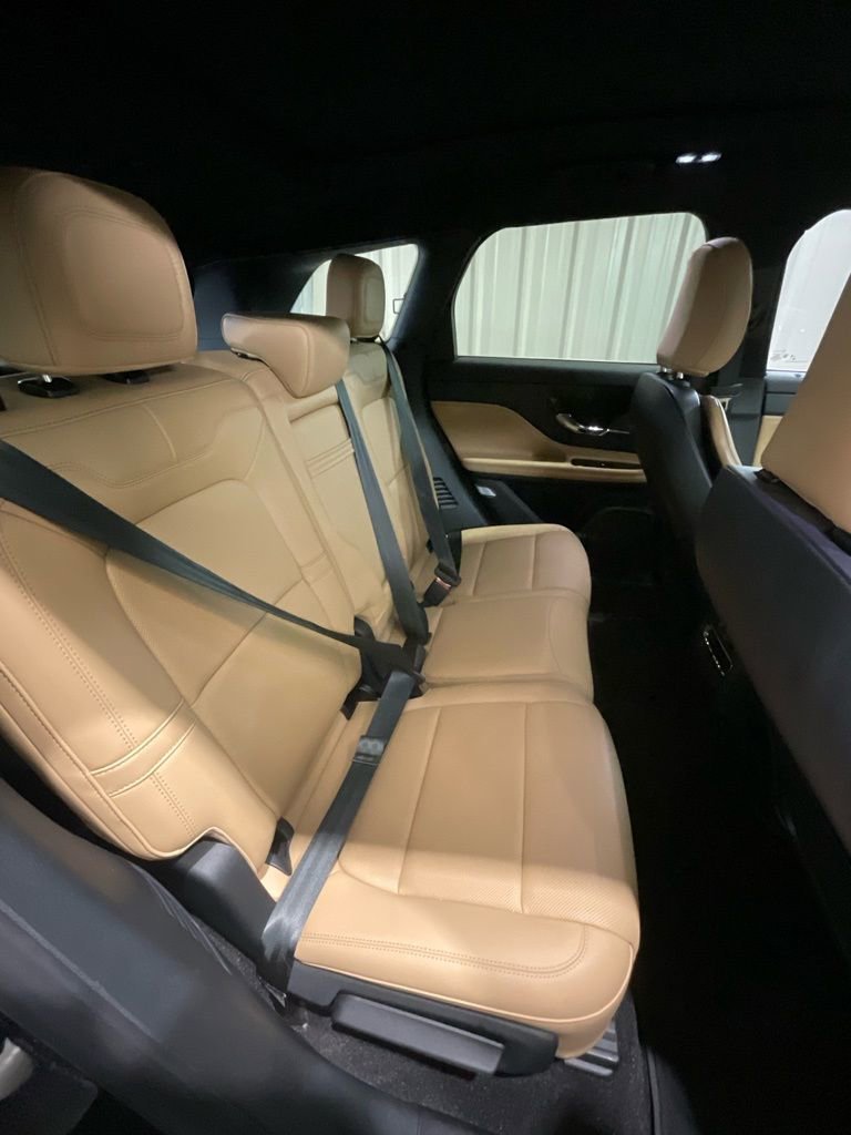 Used 2021 Lincoln Corsair Reserve w/ Equipment Group 201A image 12