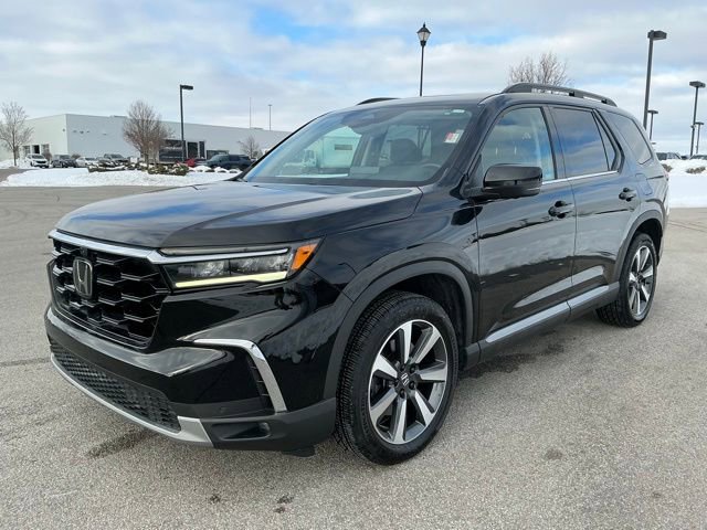 Used 2023 Honda Pilot Elite image 3