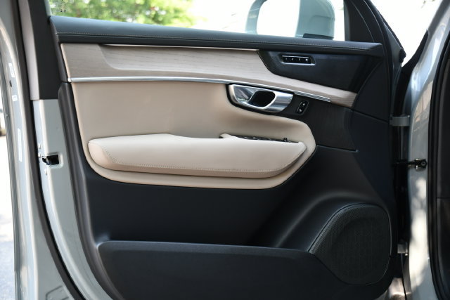 Certified 2026 Volvo XC90 B6 Plus AWD/4WD image 13