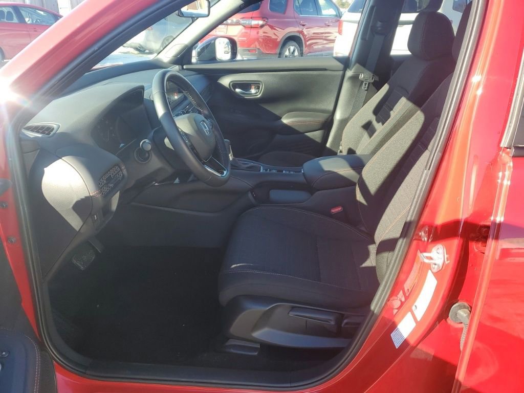 Certified 2025 Honda HR-V Sport image 14