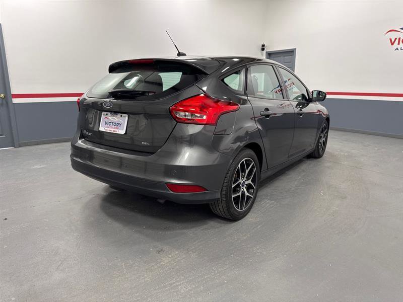 Used 2017 Ford Focus SEL FWD image 3