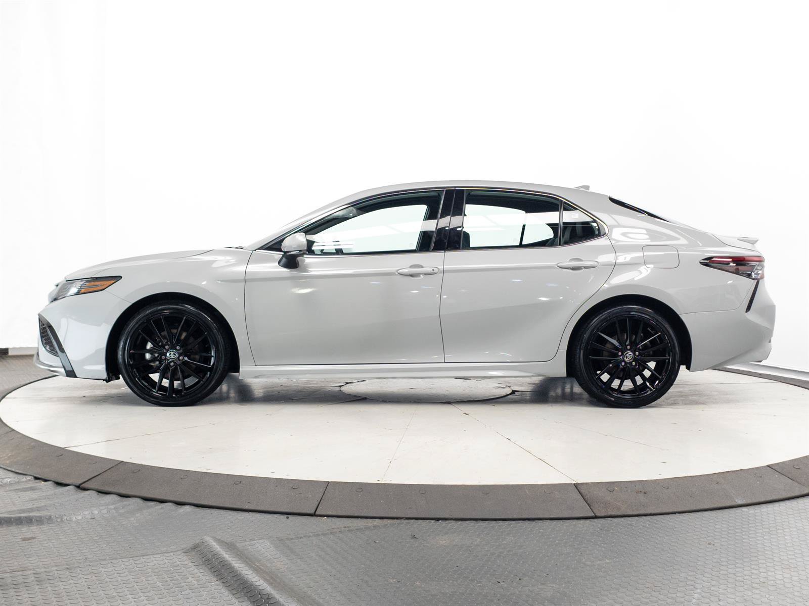 Certified 2024 Toyota Camry XSE FWD image 7