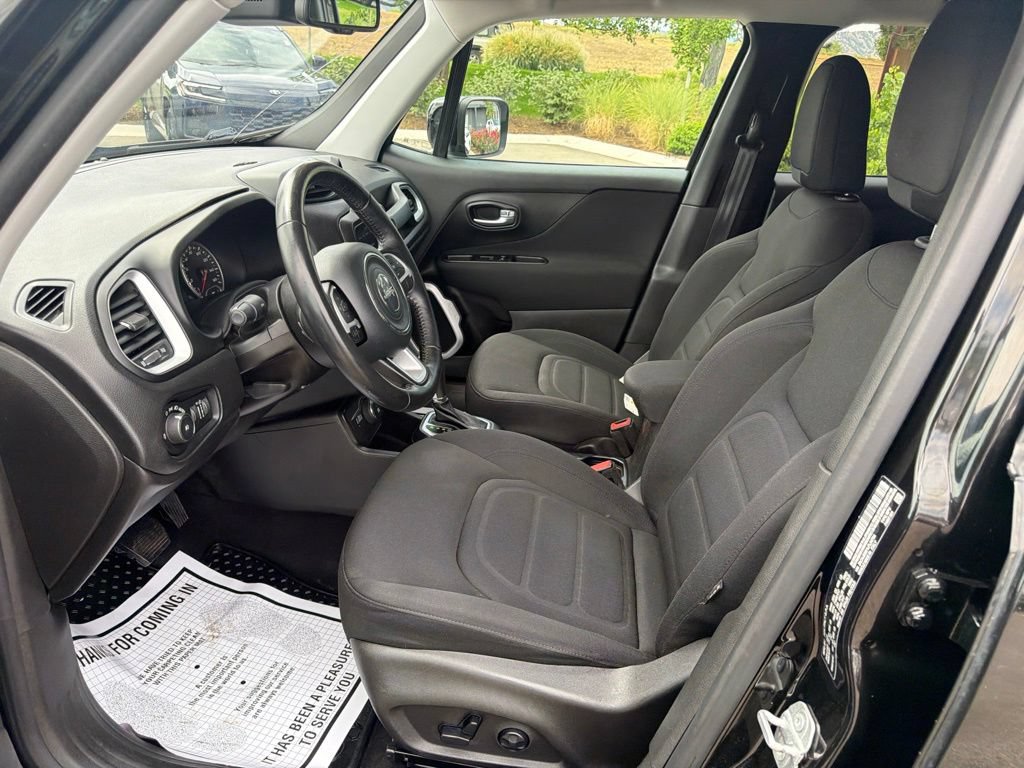 Used 2020 Jeep Renegade Latitude w/ Popular Equipment Group AWD/4WD image 24