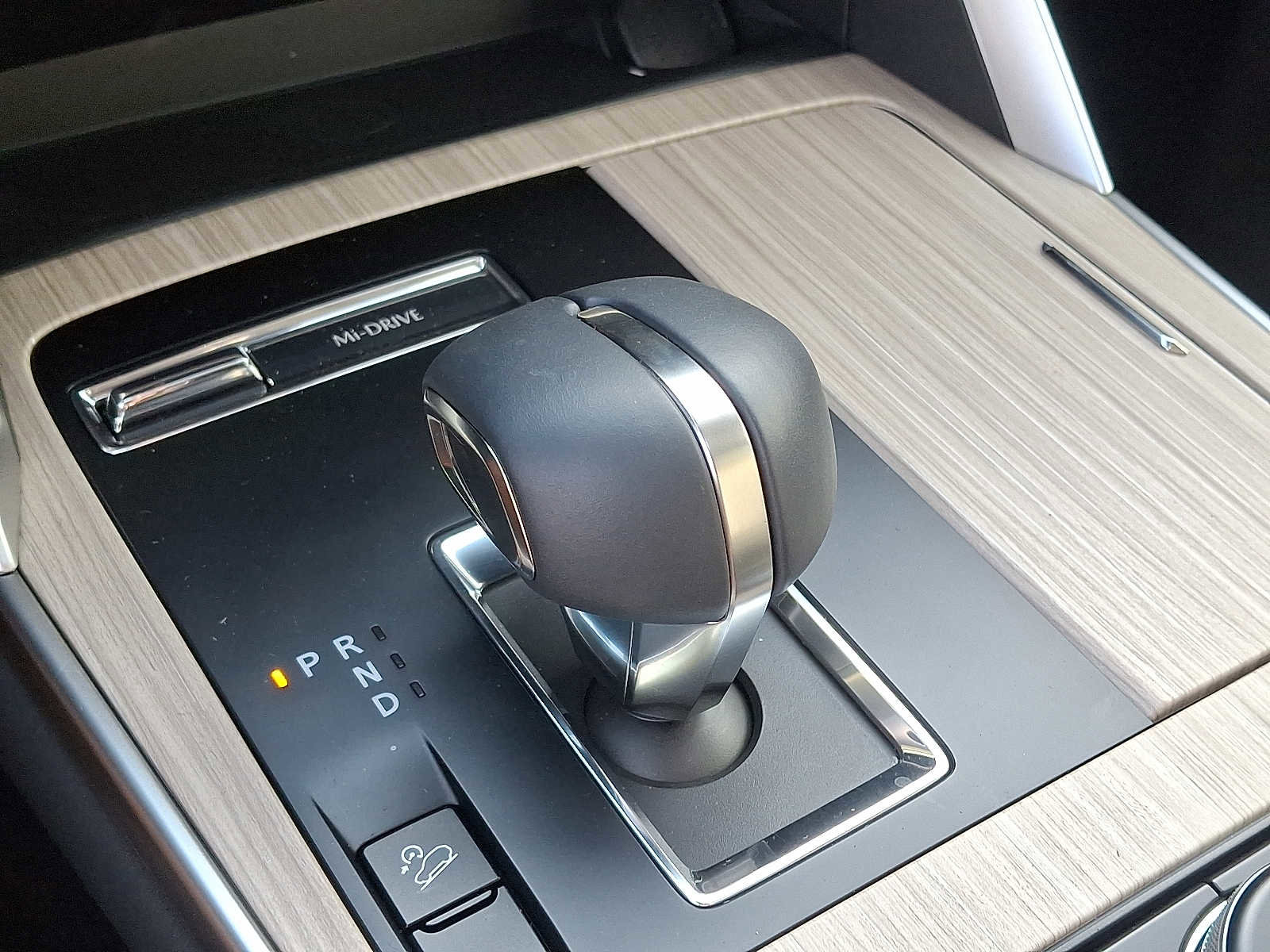 Used 2025 MAZDA CX-90 3.3 Turbo w/ Preferred Package image 16