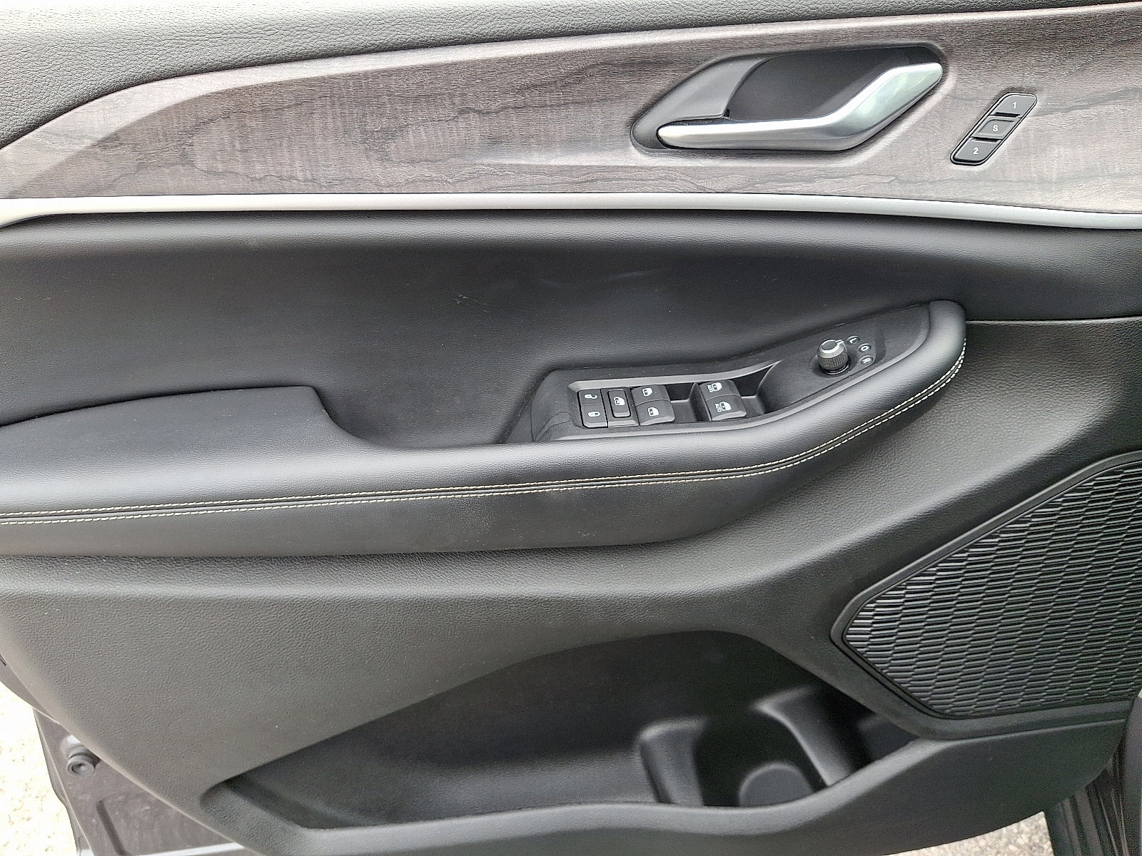 Used 2023 Jeep Grand Cherokee L Limited w/ Trailer Tow Group (B) image 14