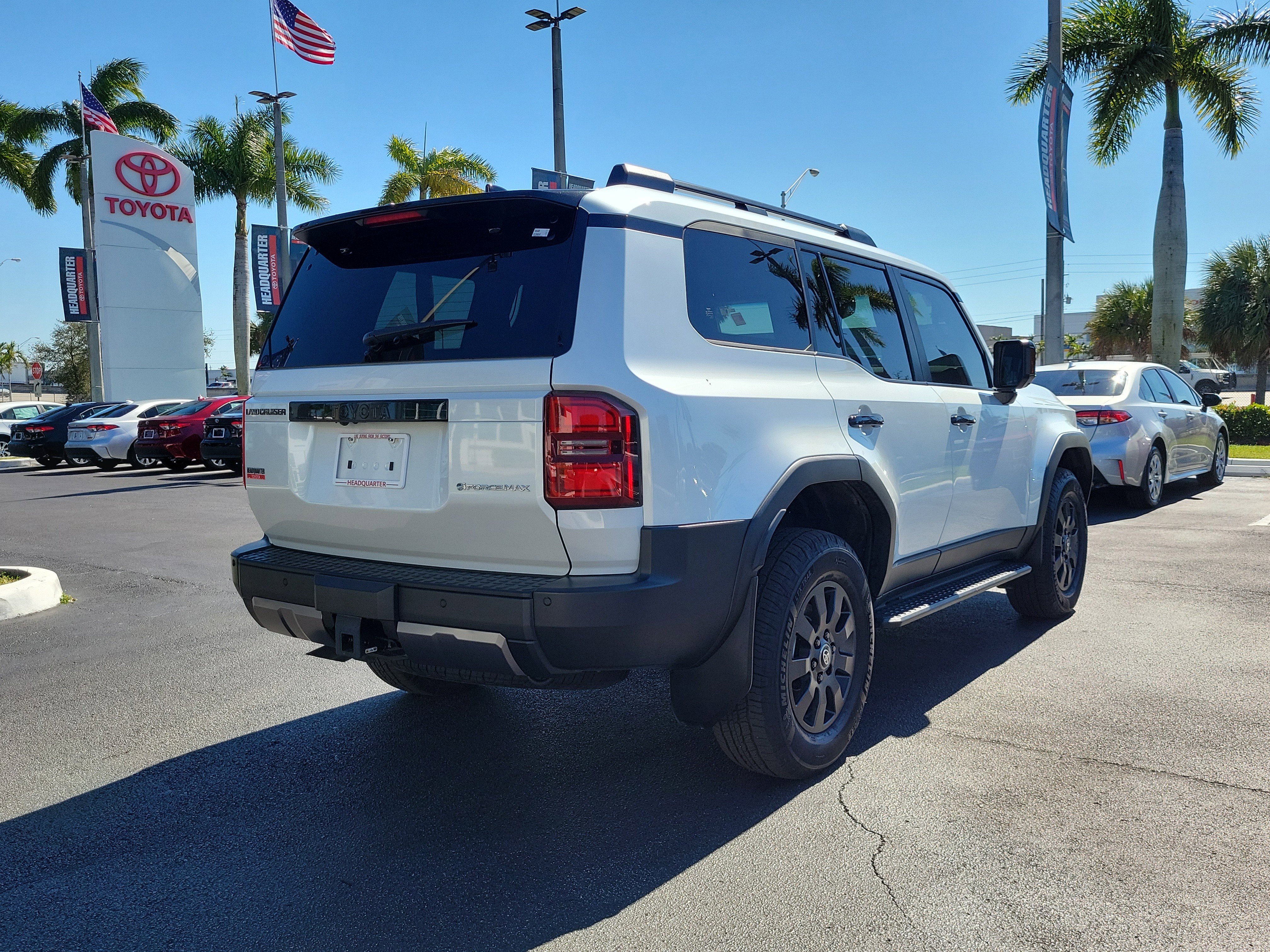 Used 2025 Toyota Land Cruiser image 11