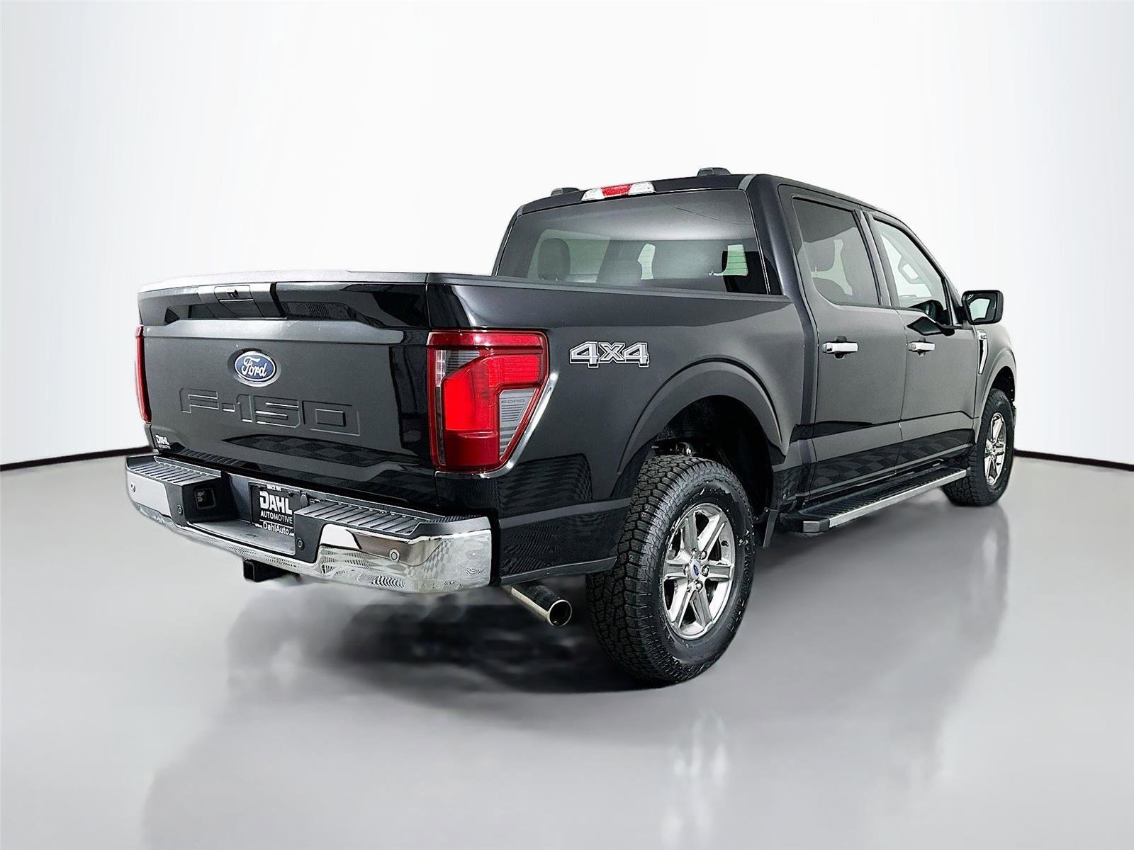 Used 2025 Ford F150 XLT w/ Equipment Group 301A Standard AWD/4WD image 13