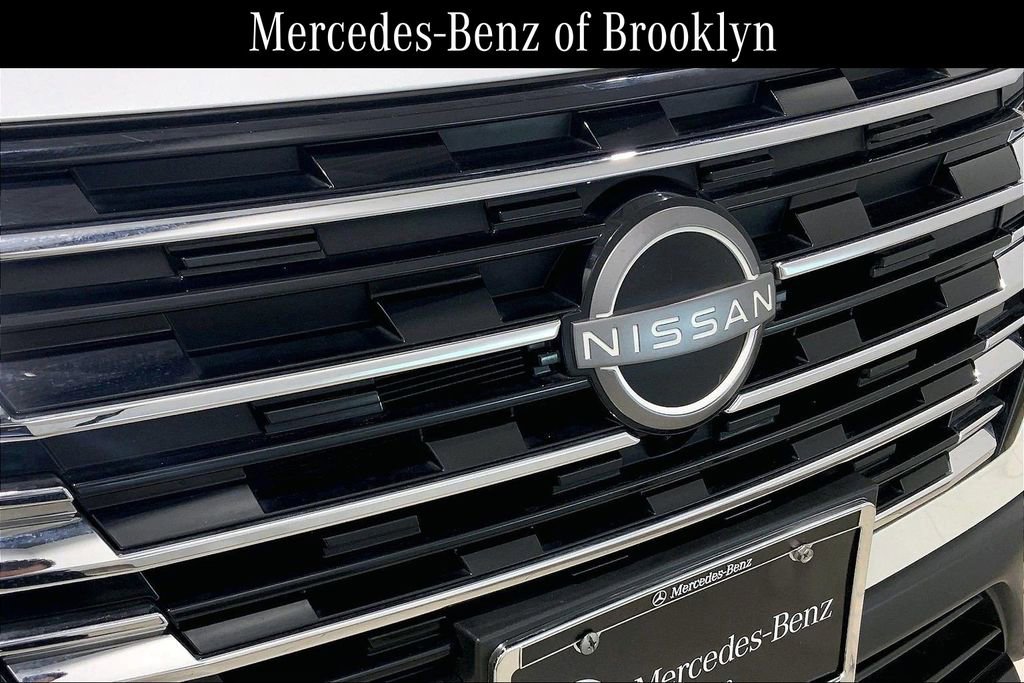 Used 2024 Nissan Rogue S image 29