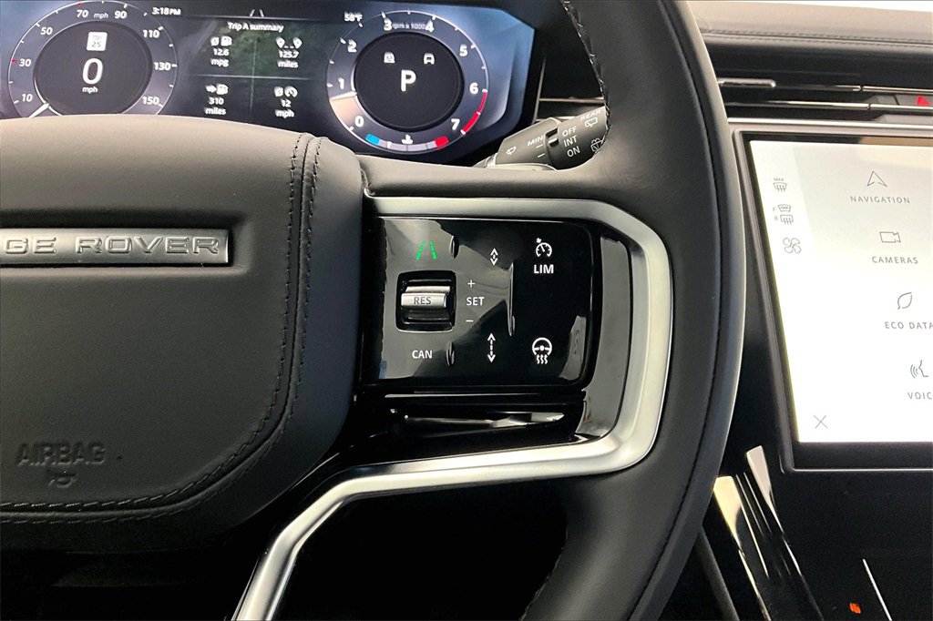 Used 2025 Land Rover Range Rover Sport SE image 21