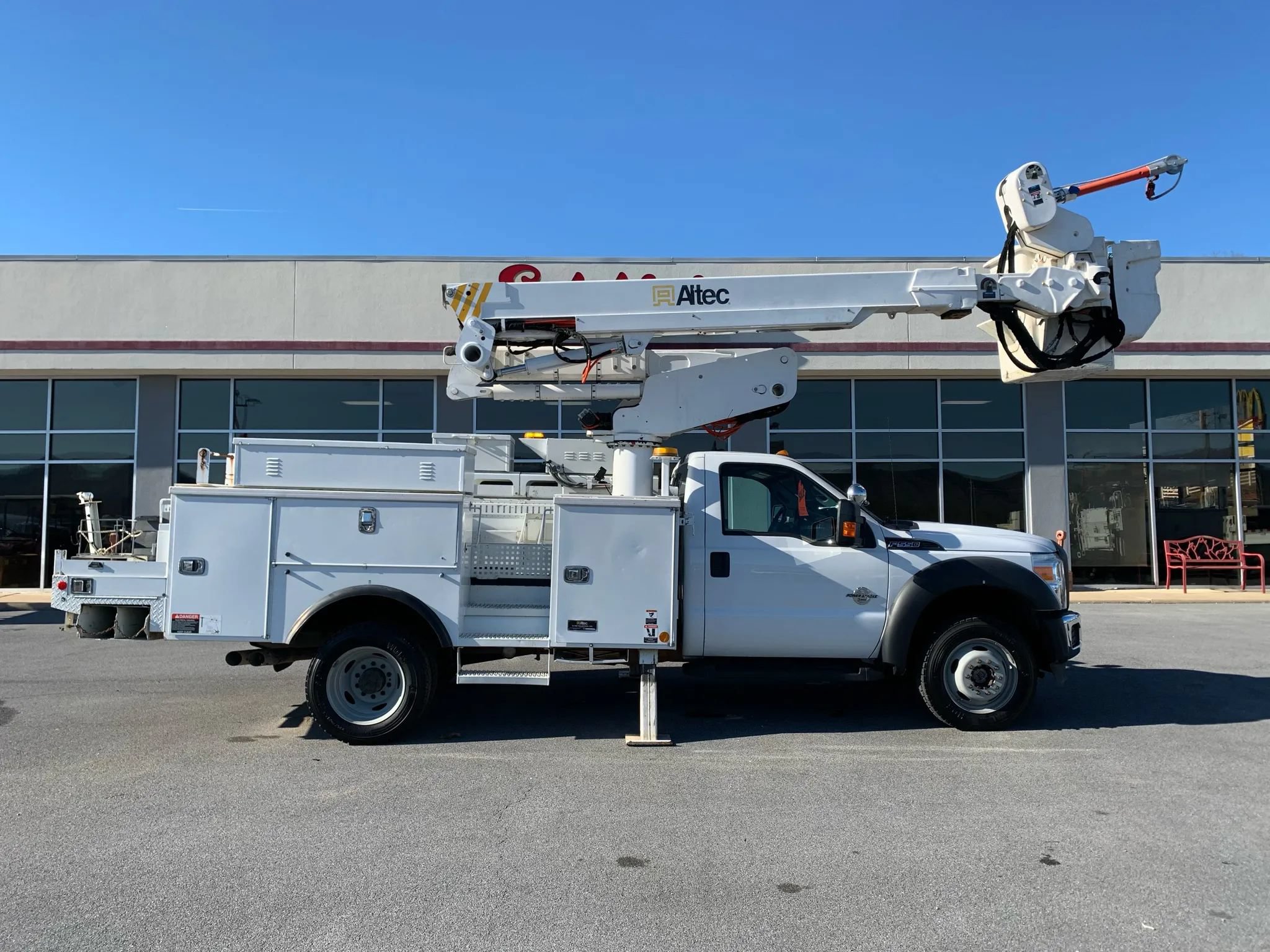 Used 2016 Ford F550 4x4 Regular Cab Super Duty image 66