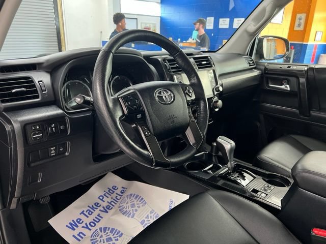 Used 2023 Toyota 4Runner TRD Off-Road Premium w/ Moonroof Package AWD/4WD image 19